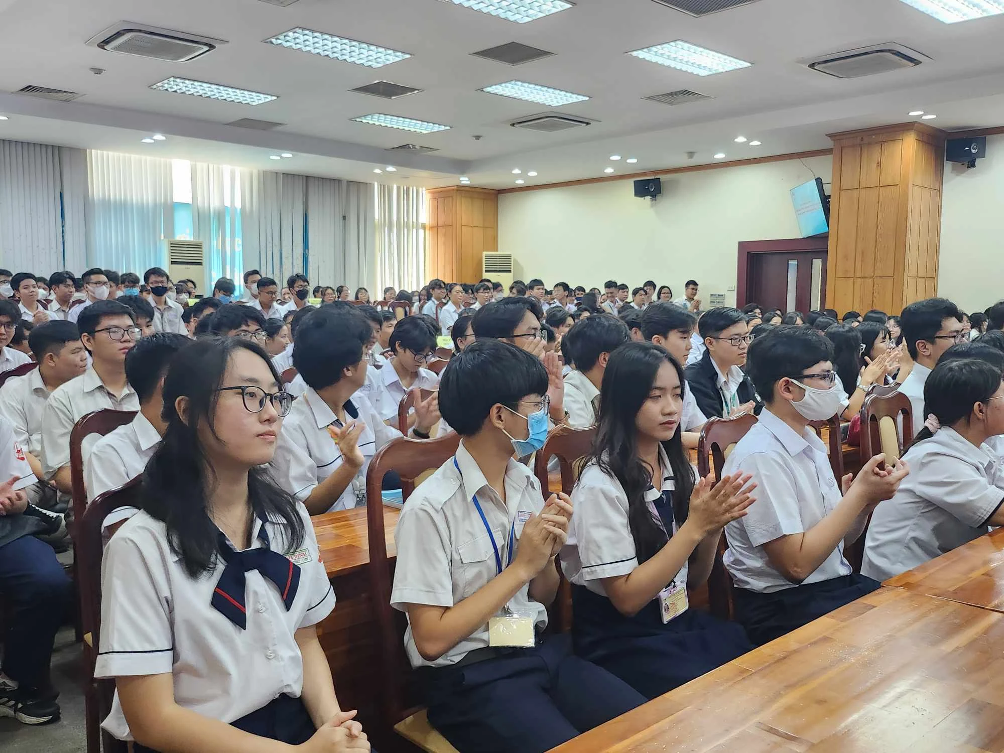 Lý do số thí sinh TP.HCM thi học sinh giỏi quốc gia tăng gấp 2 lần- Ảnh 1. Lý do số thí sinh TP.HCM thi học sinh giỏi quốc gia tăng gấp 2 lần- Ảnh 1.