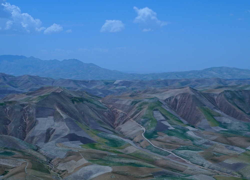 Máy bay chở khách rơi ở Afghanistan khi trên đường đến Nga- Ảnh 1. Máy bay chở khách rơi ở Afghanistan khi trên đường đến Nga- Ảnh 1.