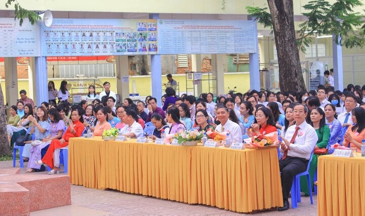 Trường THPT Nguyễn Khuyến, Quận 10, hiện có 121 nhân sự và 49 lớp với 2.150 học sinh. (Ảnh: THPT Nguyễn Khuyến)