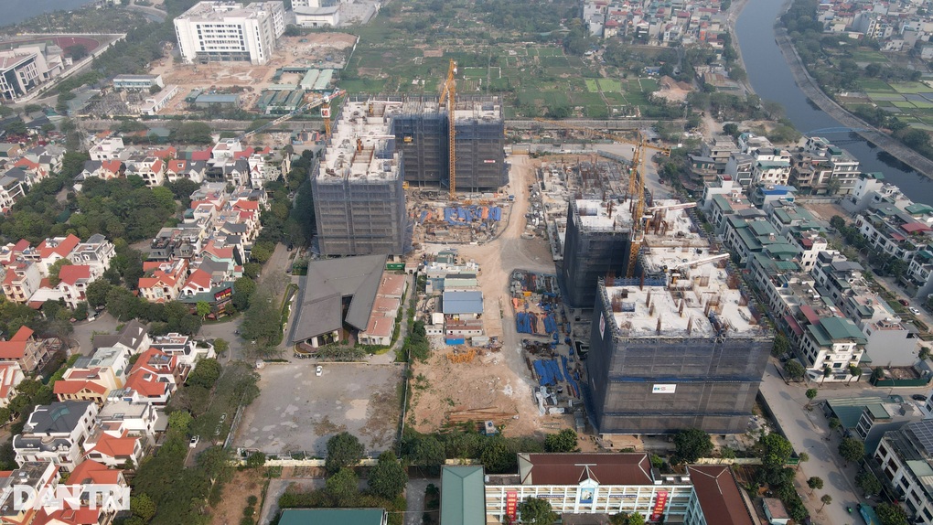 Năm 2023, nhiều doanh nghiệp bất động sản lớn cắt giảm cả nghìn nhân sự - 1 Năm 2023, nhiều doanh nghiệp bất động sản lớn cắt giảm cả nghìn nhân sự - 1