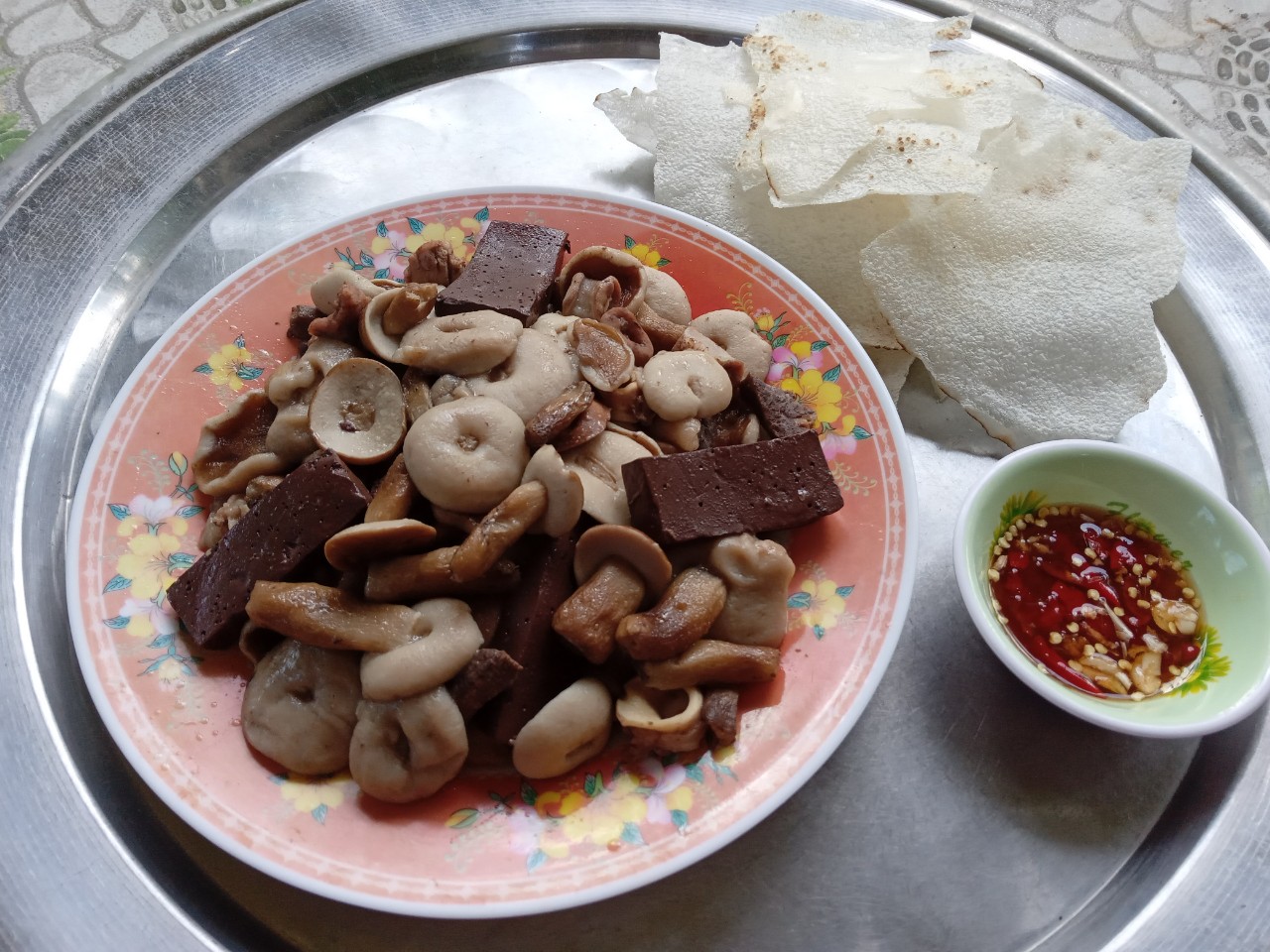 Hương vị quê hương: Nấm đắng xào lòng heo- Ảnh 1. Hương vị quê hương: Nấm đắng xào lòng heo- Ảnh 1.