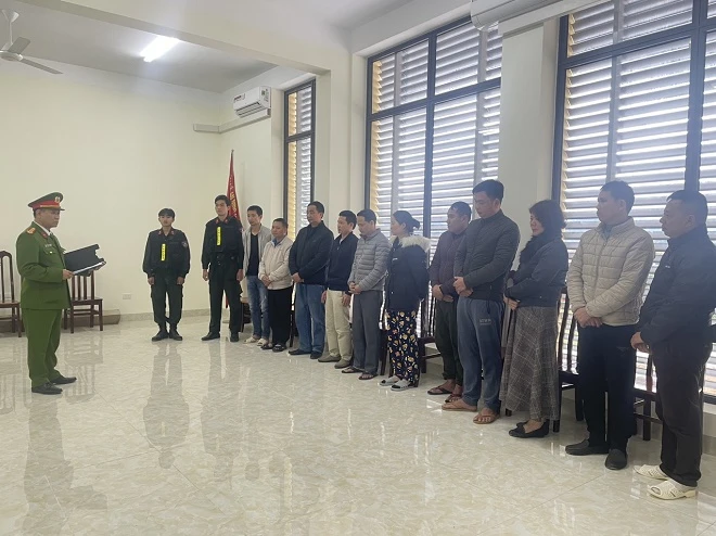 Phá đường dây lô đề liên tỉnh quy mô hơn 180 tỉ đồng- Ảnh 1. Phá đường dây lô đề liên tỉnh quy mô hơn 180 tỉ đồng- Ảnh 1.