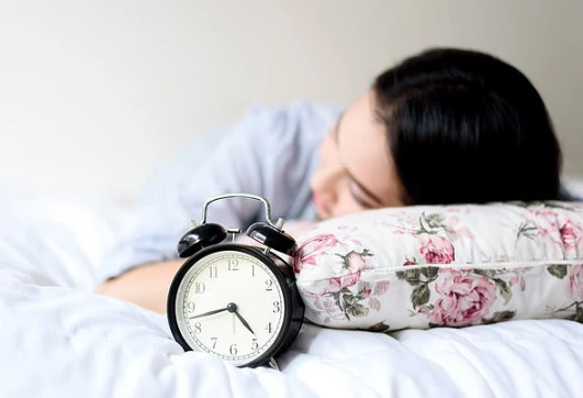 Nghiên cứu mới: Thức dậy đột ngột do chuông báo thức có nguy cơ bị đột quỵ- Ảnh 1. Nghiên cứu mới: Thức dậy đột ngột do chuông báo thức có nguy cơ bị đột quỵ- Ảnh 1.