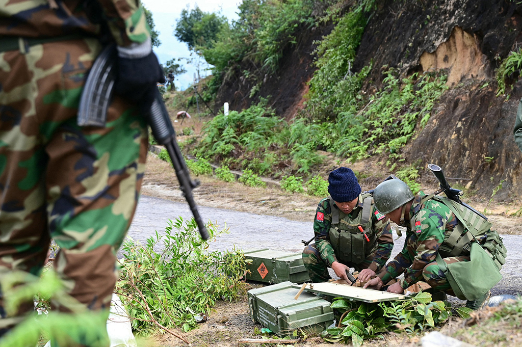 Quân đội Myanmar và liên minh nổi dậy đồng ý ngừng bắn- Ảnh 1. Quân đội Myanmar và liên minh nổi dậy đồng ý ngừng bắn- Ảnh 1.