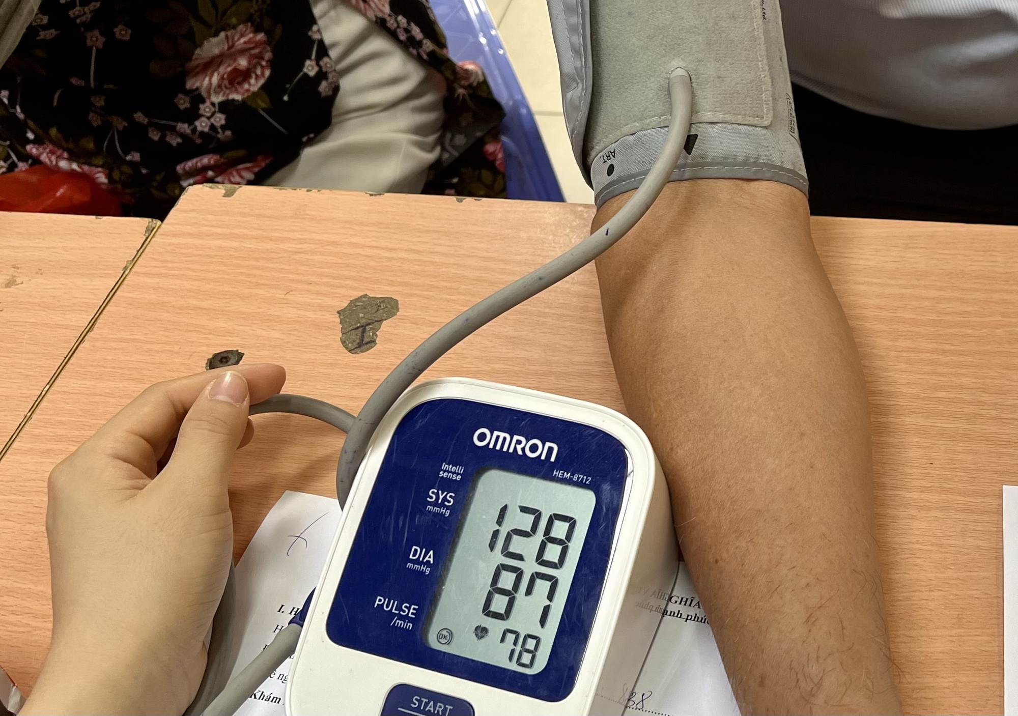 Rét đậm, làm cách nào kiểm soát tăng huyết áp, ngừa đột quỵ?- Ảnh 1. Rét đậm, làm cách nào kiểm soát tăng huyết áp, ngừa đột quỵ?- Ảnh 1.