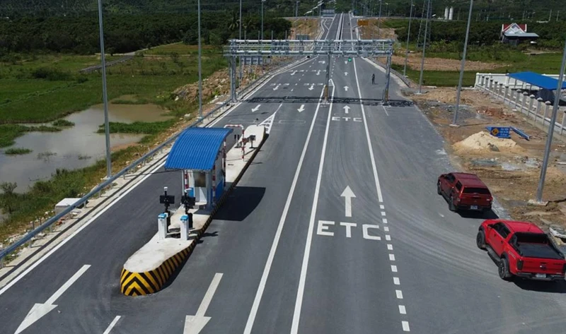Sẽ bỏ barie đầu vào toàn bộ các trạm thu phí cao tốc- Ảnh 1. Sẽ bỏ barie đầu vào toàn bộ các trạm thu phí cao tốc- Ảnh 1.