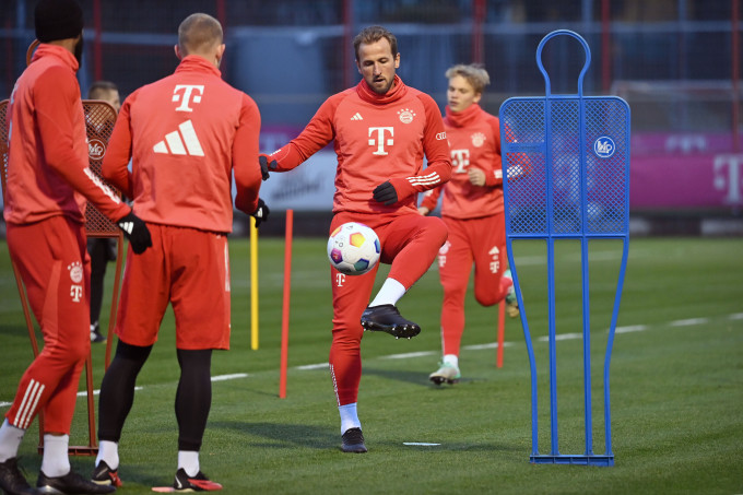 Harry Kane trong buổi tập tại đại bản doanh Bayern ở Saebener Strasse, Munich ngày 2/1/2024. Ảnh: Reuters