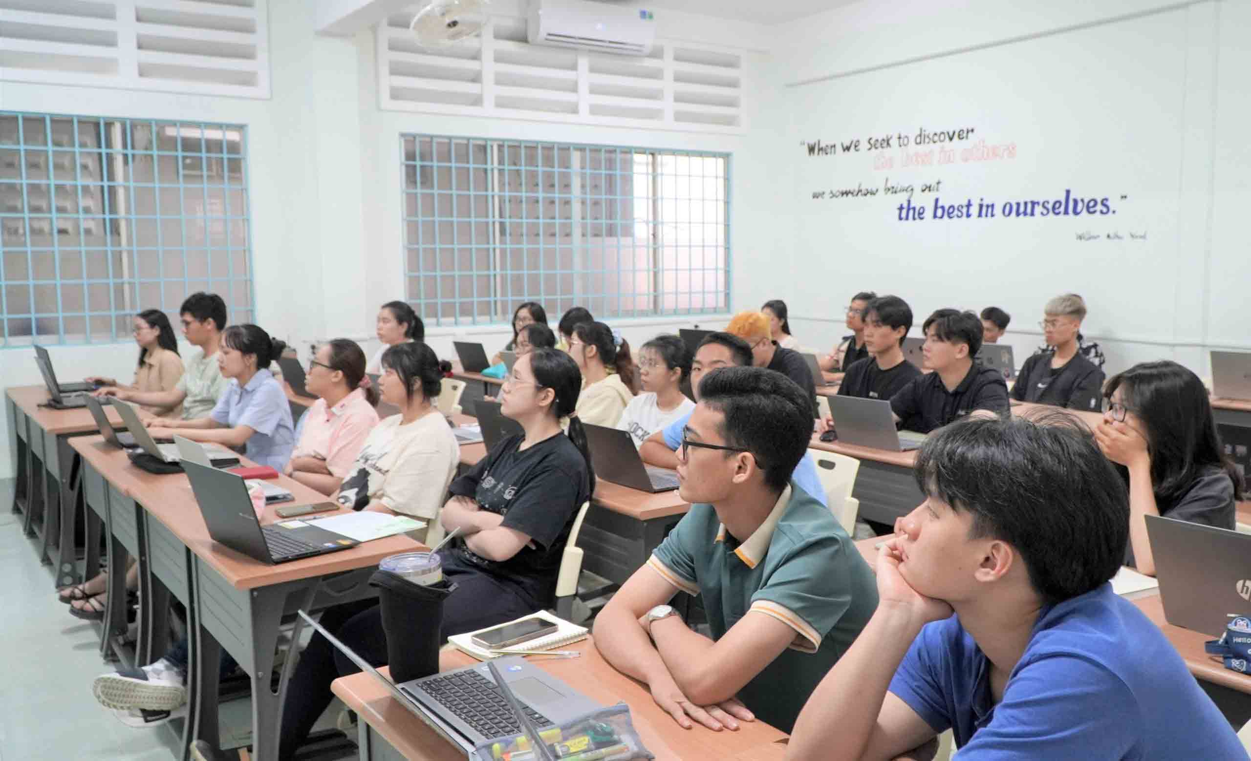 Sinh viên trường này được học trường khác, vì sao khó thực hiện?- Ảnh 1. Sinh viên trường này được học trường khác, vì sao khó thực hiện?- Ảnh 1.