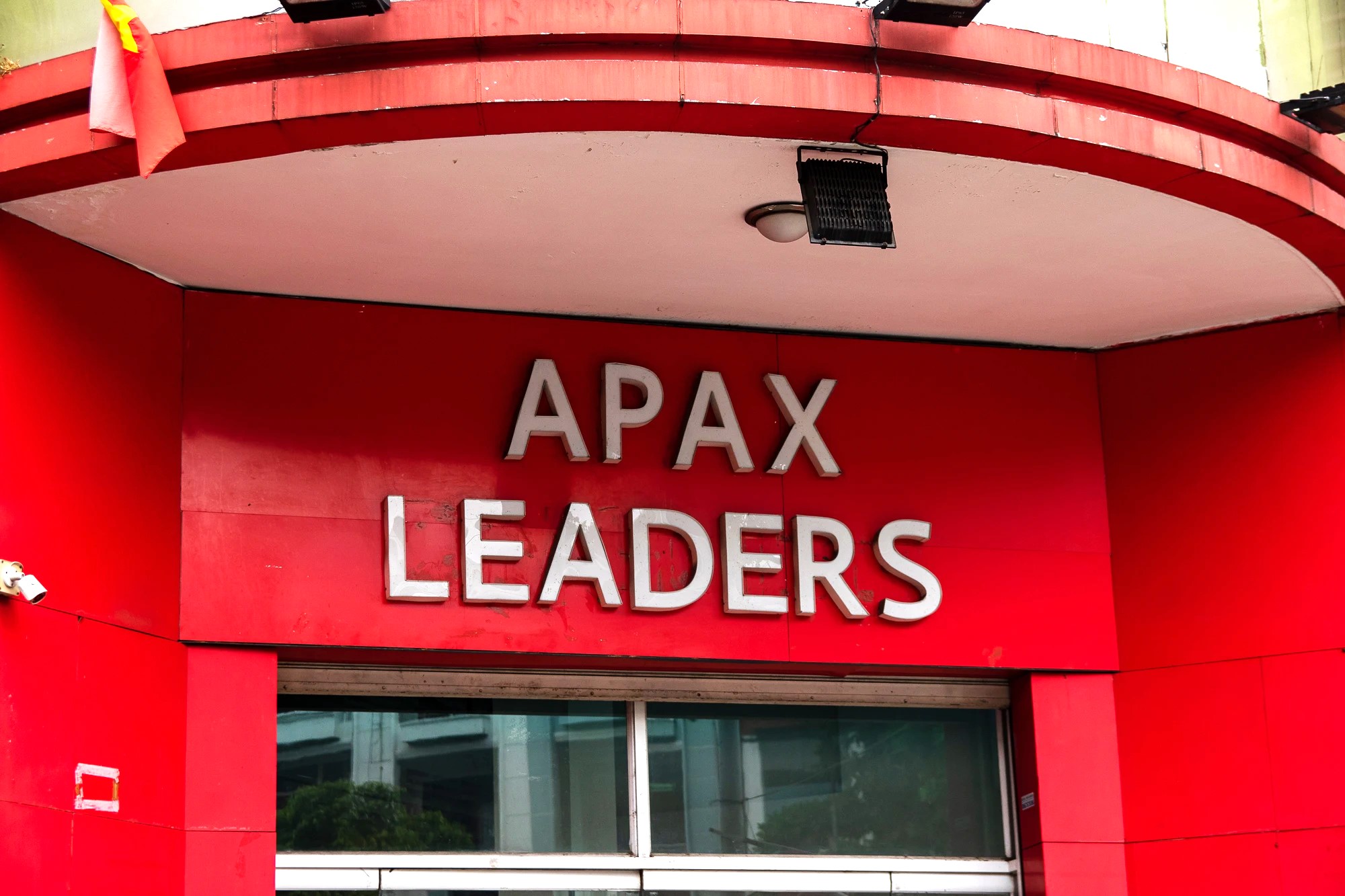 TP.HCM yêu cầu đánh giá điều kiện hoạt động của Apax Leaders- Ảnh 1. TP.HCM yêu cầu đánh giá điều kiện hoạt động của Apax Leaders- Ảnh 1.
