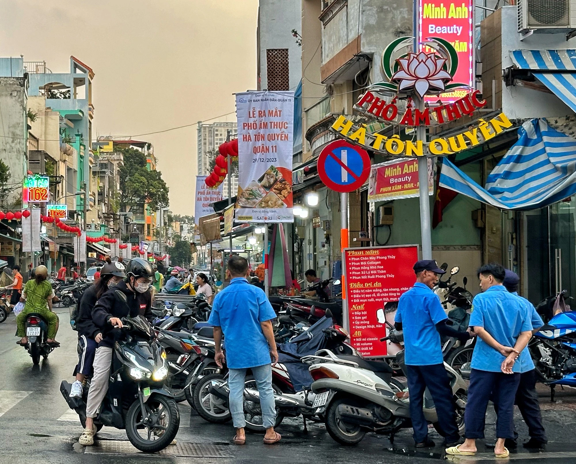 Phố ẩm thực Hà Tôn Quyền TP.HCM mới toanh: 'Thiên đường sủi cảo', còn món gì nữa?- Ảnh 1. Phố ẩm thực Hà Tôn Quyền TP.HCM mới toanh: 'Thiên đường sủi cảo', còn món gì nữa?- Ảnh 1.