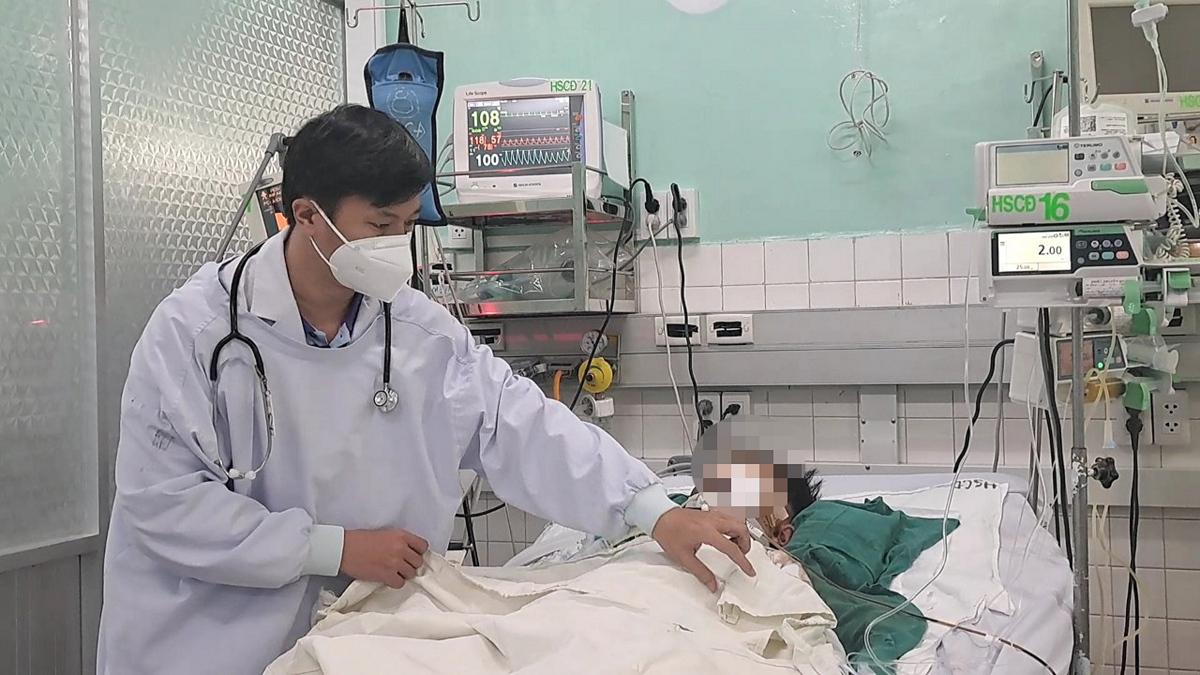 Thủng ruột, hỏng mắt do dùng máy xay sinh tố chế tạo pháo- Ảnh 1. Thủng ruột, hỏng mắt do dùng máy xay sinh tố chế tạo pháo- Ảnh 1.