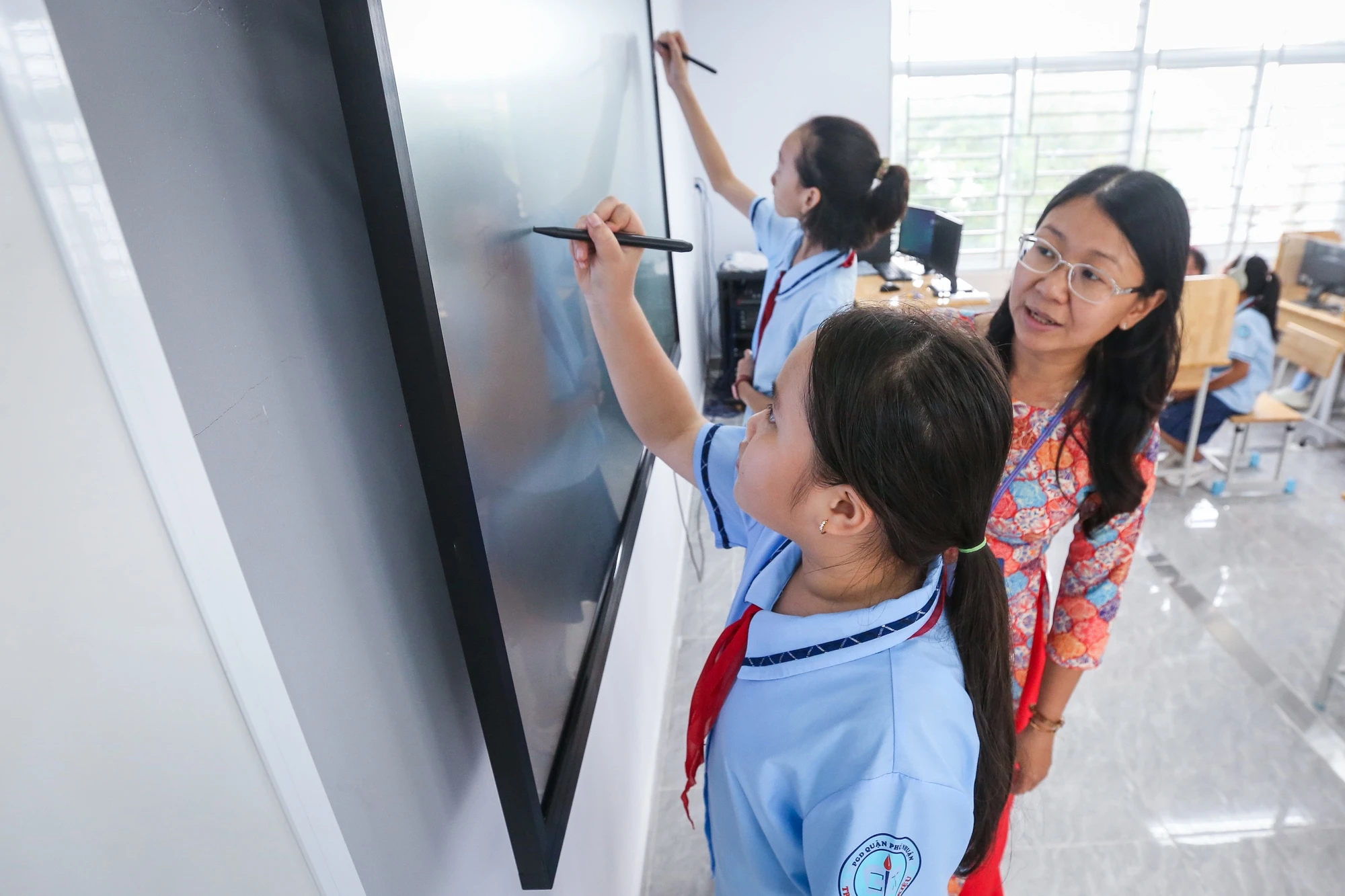 Thưởng tết giáo viên thực hiện ra sao?- Ảnh 1. Thưởng tết giáo viên thực hiện ra sao?- Ảnh 1.