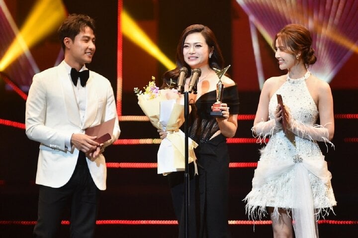 Diễn viên Kiều Anh giành giải "Diễn viên nữ ấn tượng".
