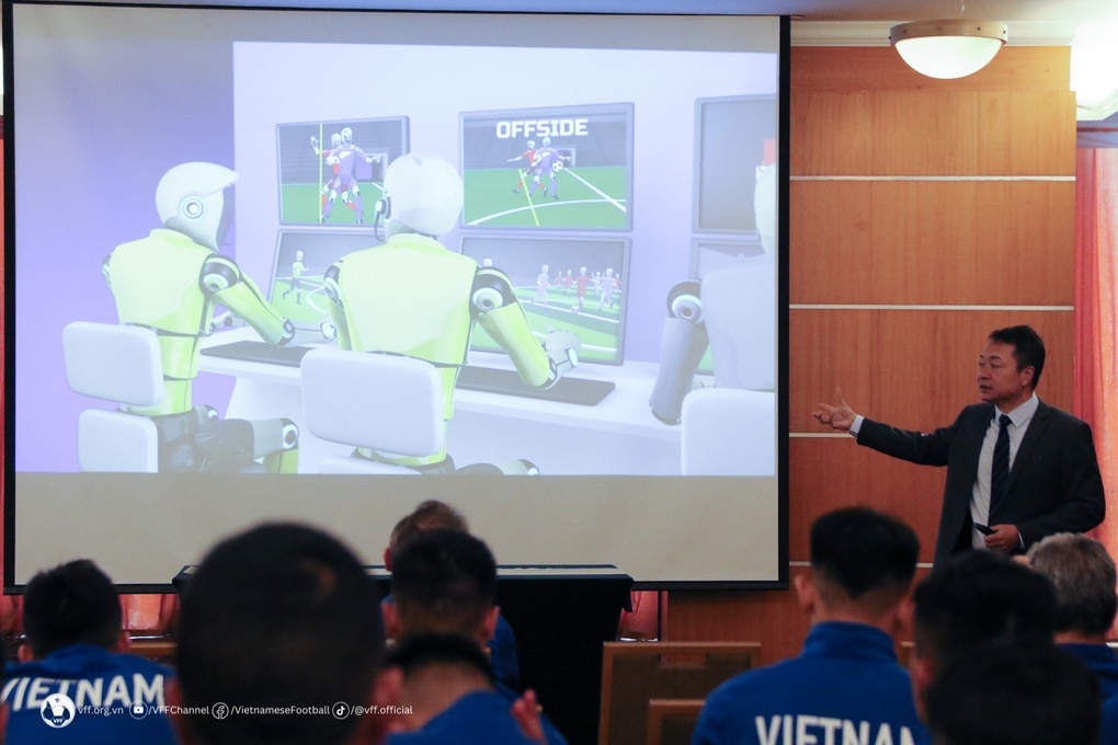 Tuyển Việt Nam làm quen với công nghệ bắt việt vị bán tự động ở Asian Cup - 1