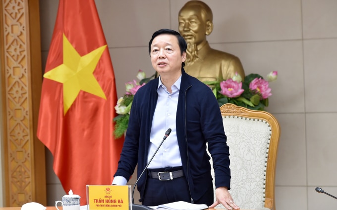 Phó thủ tướng Trần Hồng Hà họp về xây dựng văn bản hướng dẫn Luật Đất đai 2024, ngày 22/1. Ảnh: Đình Hải
