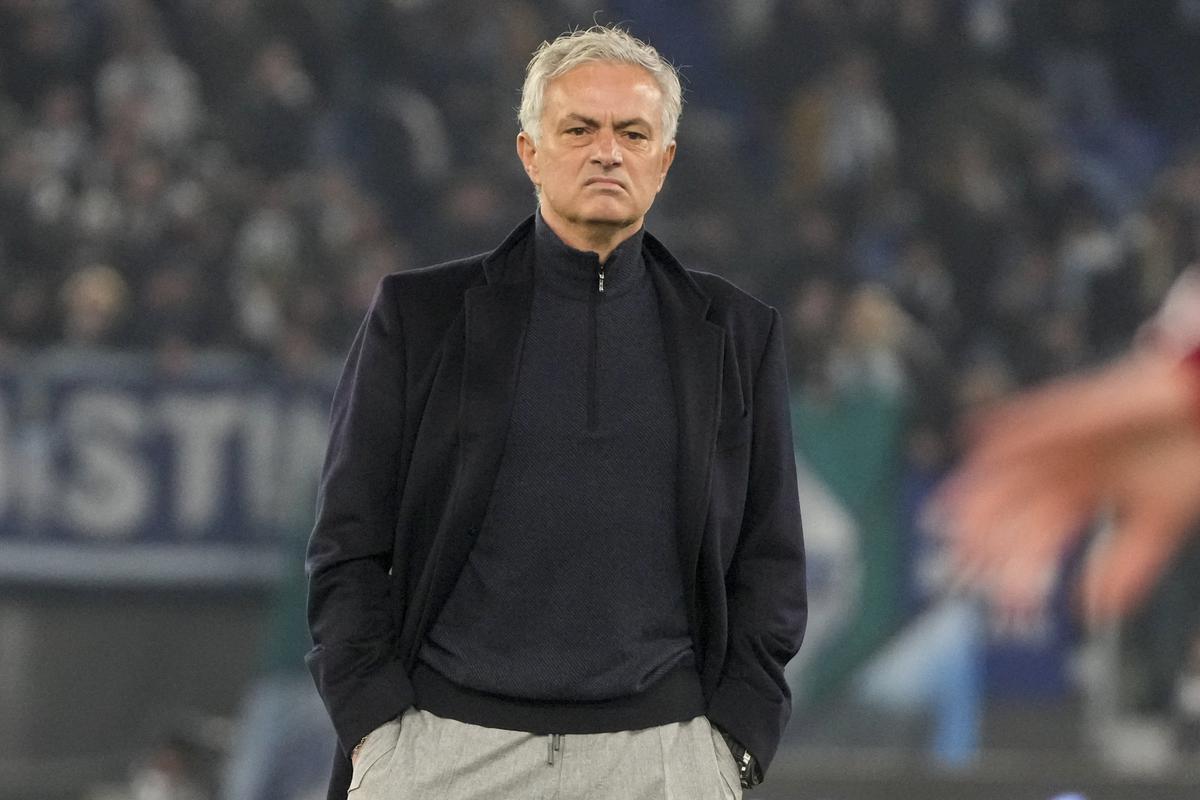 Vắng HLV Mourinho, AS Roma thua toàn diện trước AC Milan- Ảnh 1.