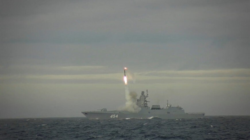 Khinh hạm Admiral Gorshkov phóng thử tên lửa Zircon. Ảnh: RIAN
