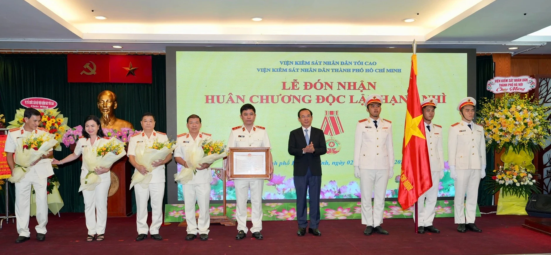 Viện trưởng Lê Minh Trí yêu cầu Viện KSND TP.HCM kiểm soát tốt quyền lực - Ảnh 2. Viện trưởng Lê Minh Trí yêu cầu Viện KSND TP.HCM kiểm soát tốt quyền lực - Ảnh 2.