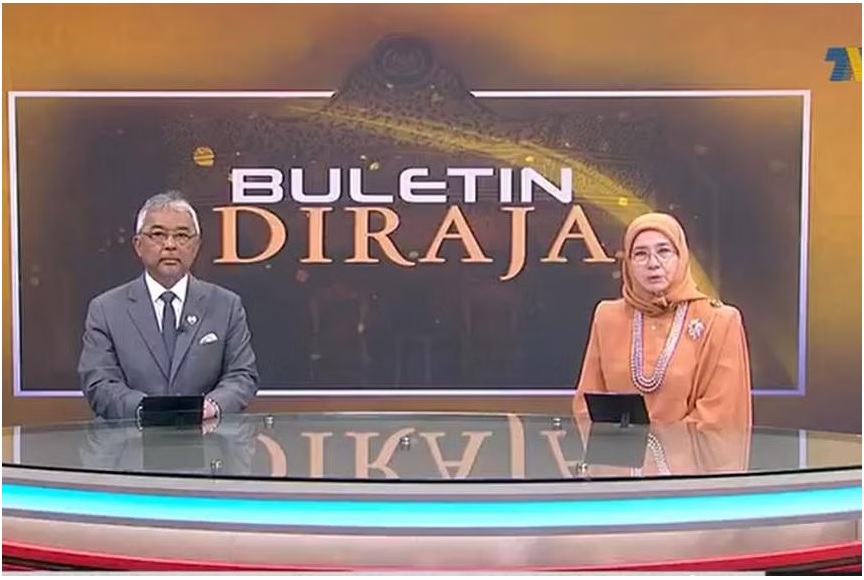 Vua, hoàng hậu Malaysia đọc tin tức trên truyền hình, nhận được phản ứng bất ngờ- Ảnh 1. Vua, hoàng hậu Malaysia đọc tin tức trên truyền hình, nhận được phản ứng bất ngờ- Ảnh 1.