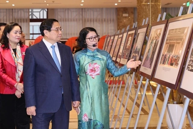 Xây dựng và sử dụng hiệu quả các thiết chế văn hóa- Ảnh 1. Xây dựng và sử dụng hiệu quả các thiết chế văn hóa- Ảnh 1.