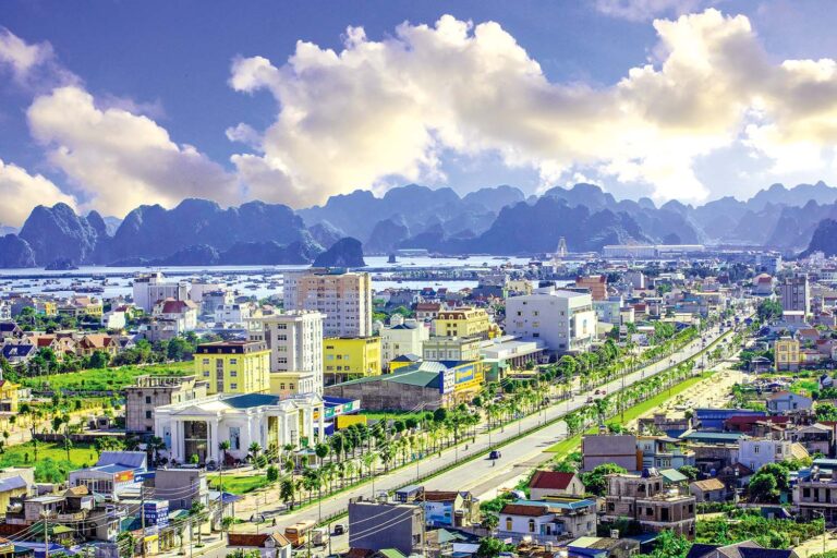 Cam Pha - un point de croissance brillant au nord-est de Quang Ninh