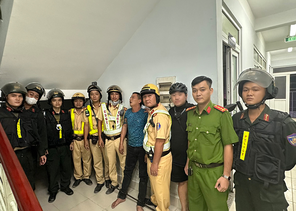 cuop-xe-1-785 - Vietnam.vn cuop xe 1.png