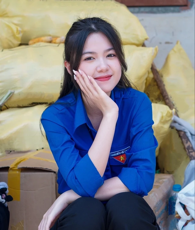 Nữ ‘Sinh viên 5 tốt’ xinh đẹp, giỏi giang- Ảnh 2. Nữ ‘Sinh viên 5 tốt’ xinh đẹp, giỏi giang- Ảnh 2.