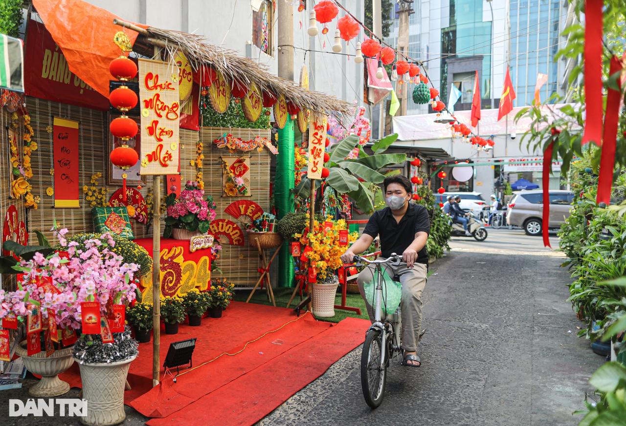 Sắc xuân tràn ngập hẻm nhỏ TPHCM những ngày giáp Tết - 6 Sắc xuân tràn ngập hẻm nhỏ TPHCM những ngày giáp Tết - 6