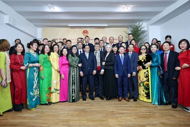 Thủ tướng: Giải quyết công việc của bà con kiều bào phải 'như việc của nhà mình'- Ảnh 5. Thủ tướng: Giải quyết công việc của bà con kiều bào phải 'như việc của nhà mình'- Ảnh 5.