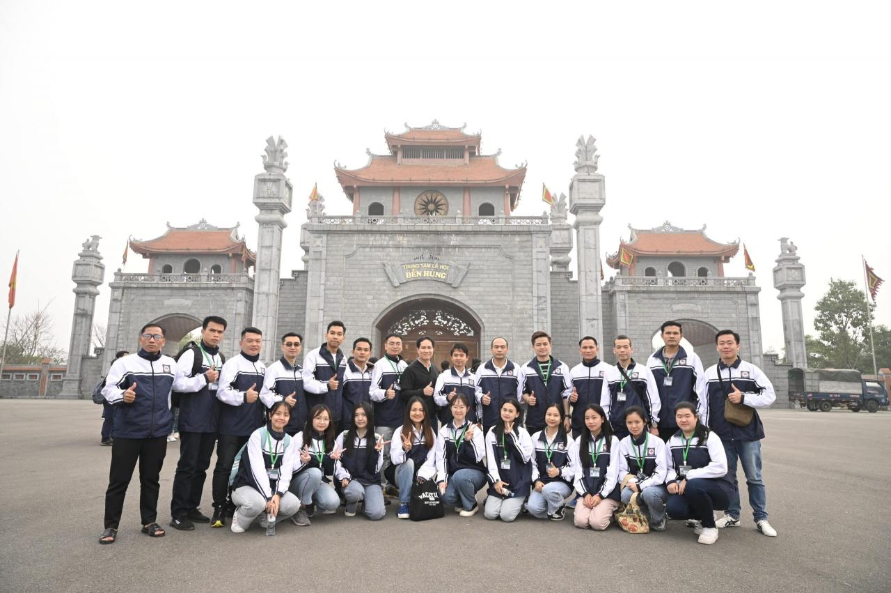 Những chuyến đi ý nghĩa của lưu học sinh Lào