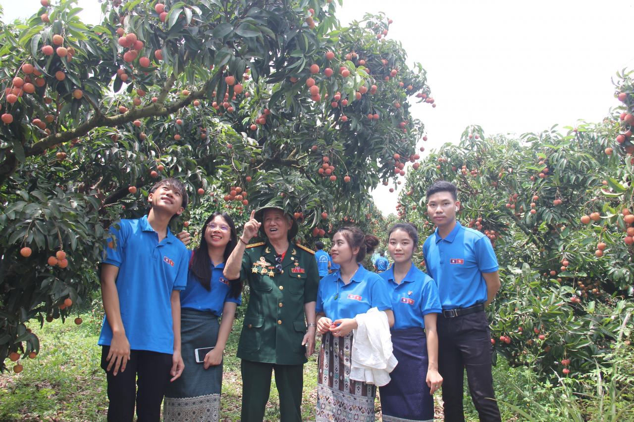 Những chuyến đi ý nghĩa của lưu học sinh Lào