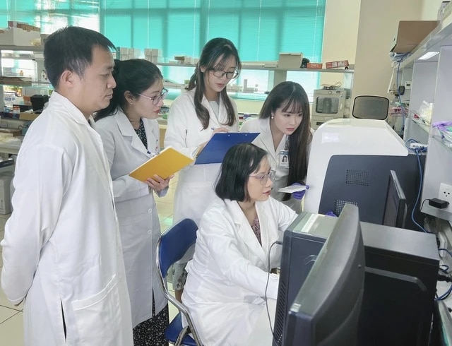 Nữ tiến sĩ có những nghiên cứu quan trọng về bệnh dị ứng- Ảnh 1. Nữ tiến sĩ có những nghiên cứu quan trọng về bệnh dị ứng- Ảnh 1.