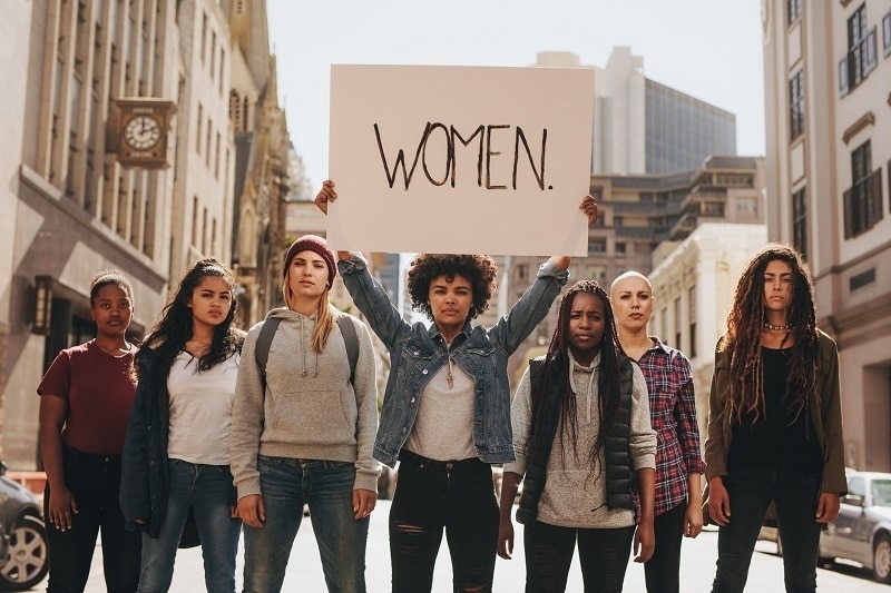 women-march-rally-protest-2-2 - Vietnam.vn