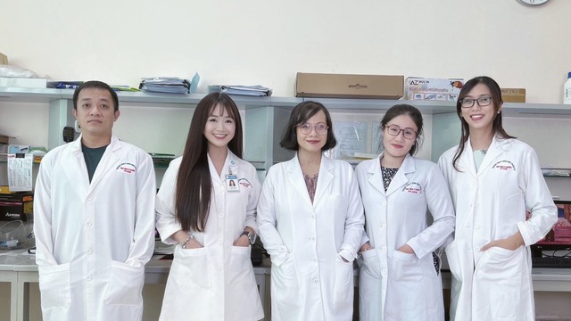 Nữ tiến sĩ có những nghiên cứu quan trọng về bệnh dị ứng- Ảnh 3. Nữ tiến sĩ có những nghiên cứu quan trọng về bệnh dị ứng- Ảnh 3.
