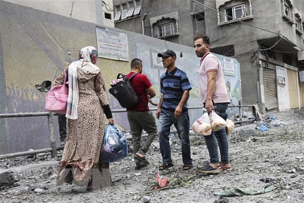 15 người Việt Nam ở gần Dải Gaza đã được chuyển đến vùng an toàn - Ảnh 1. 15 người Việt Nam ở gần Dải Gaza đã được chuyển đến vùng an toàn - Ảnh 1.
