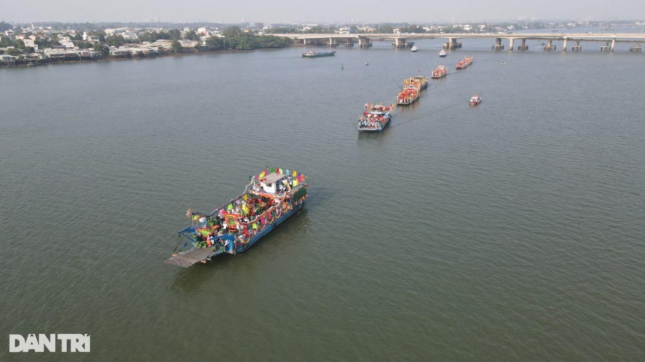 Người dân hóa trang thần tiên, diễu hành lễ nghinh thần độc đáo ở Biên Hòa - 1 Người dân hóa trang thần tiên, diễu hành lễ nghinh thần độc đáo ở Biên Hòa - 1
