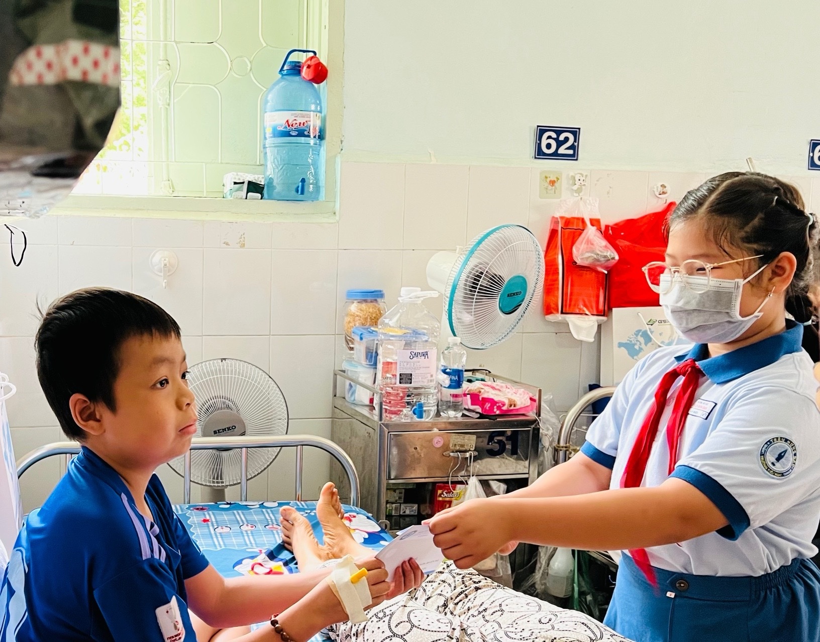 Học sinh TP.HCM bơi xuồng, gói bánh… đón tết dân gian- Ảnh 15. Học sinh TP.HCM bơi xuồng, gói bánh… đón tết dân gian- Ảnh 15.