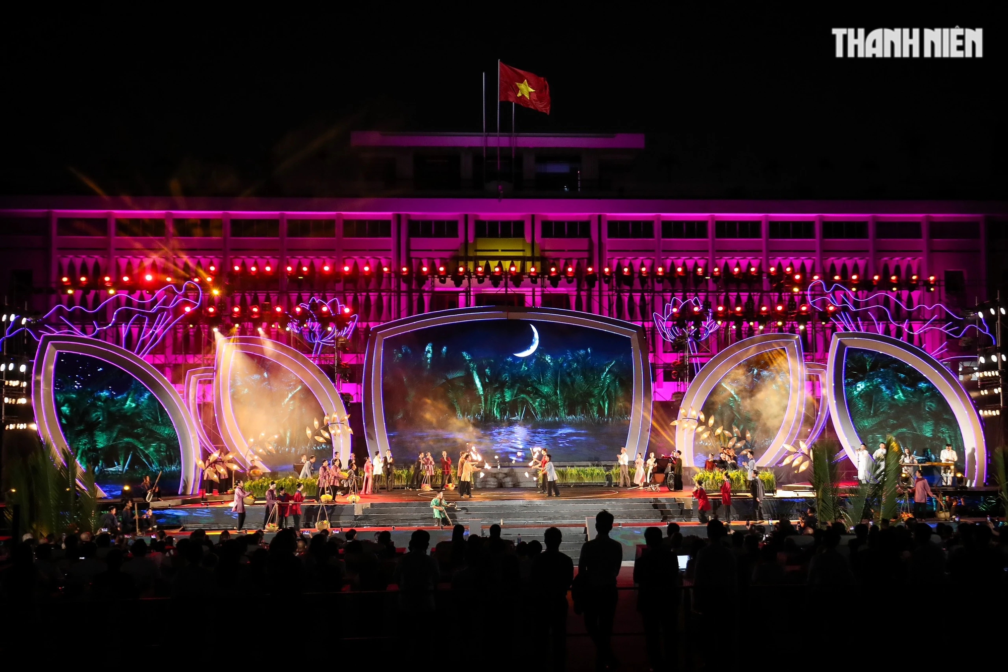 Chủ tịch nước Võ Văn Thưởng chúc tết kiều bào và đánh trống khai hội mừng xuân- Ảnh 9. Chủ tịch nước Võ Văn Thưởng chúc tết kiều bào và đánh trống khai hội mừng xuân- Ảnh 9.