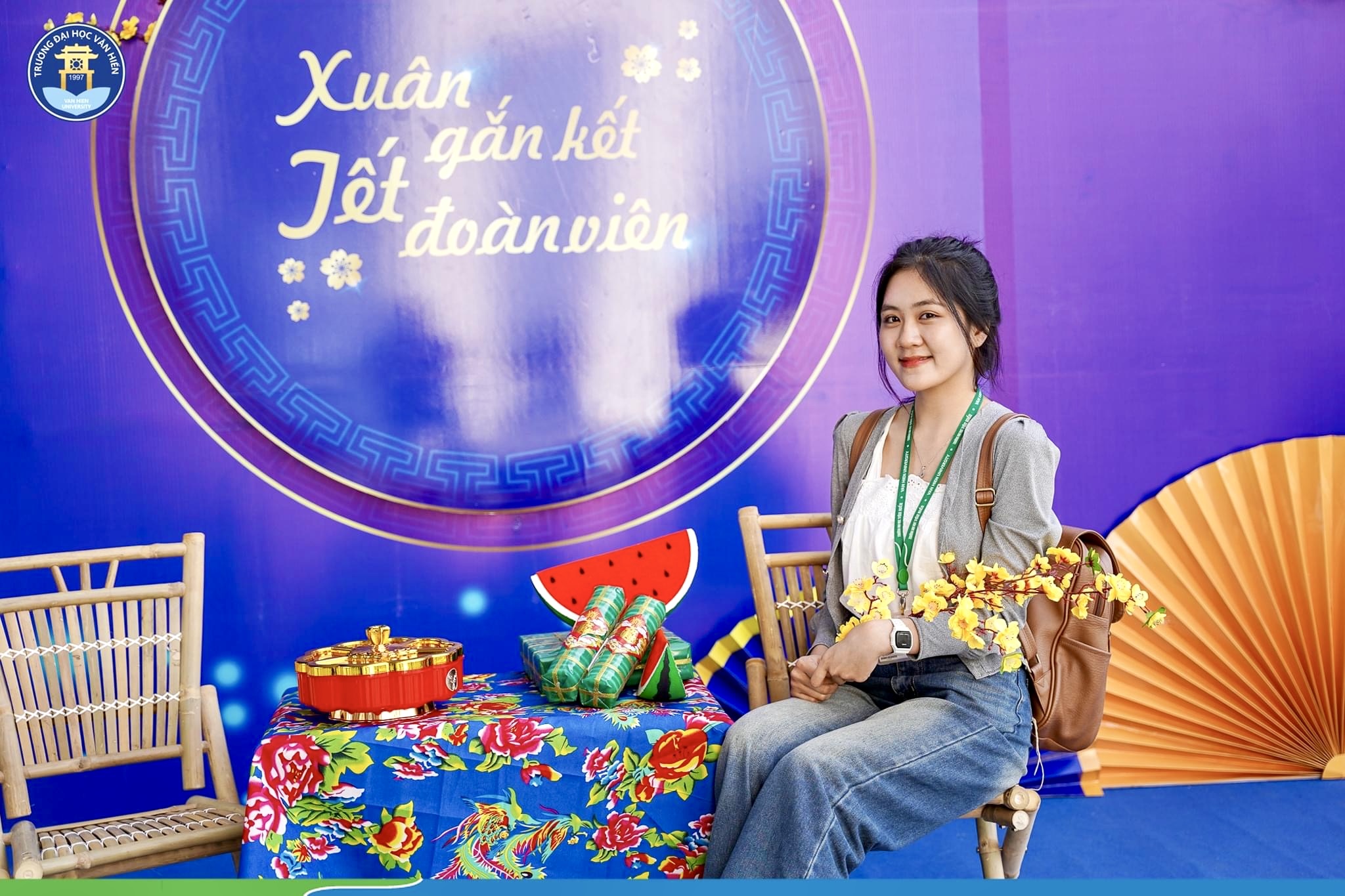 Rộn ràng không gian tết tại giảng đường ĐH- Ảnh 13. Rộn ràng không gian tết tại giảng đường ĐH- Ảnh 13.