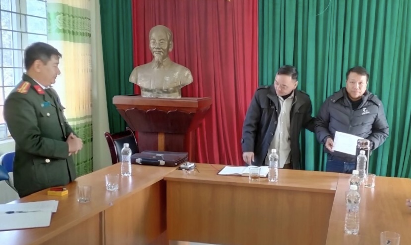 Bài trừ tà đạo 'Bà cô Dợ' tự xưng sinh ra Chúa để truyền dị giáo- Ảnh 4. Bài trừ tà đạo 'Bà cô Dợ' tự xưng sinh ra Chúa để truyền dị giáo- Ảnh 4.