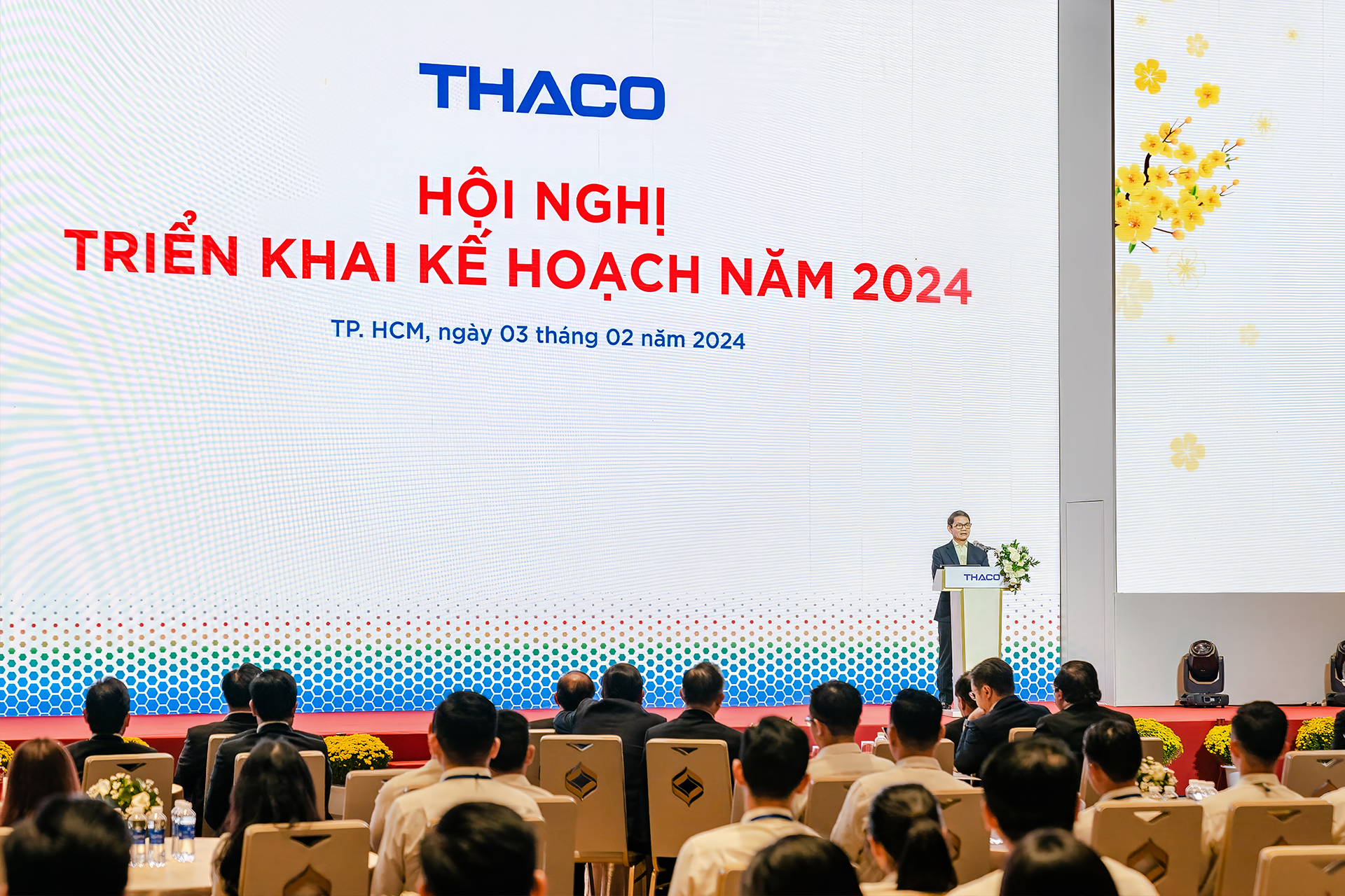 Chủ tịch HĐQT THACO Trần Bá Dương phát biểu tại hội nghị THACO 1