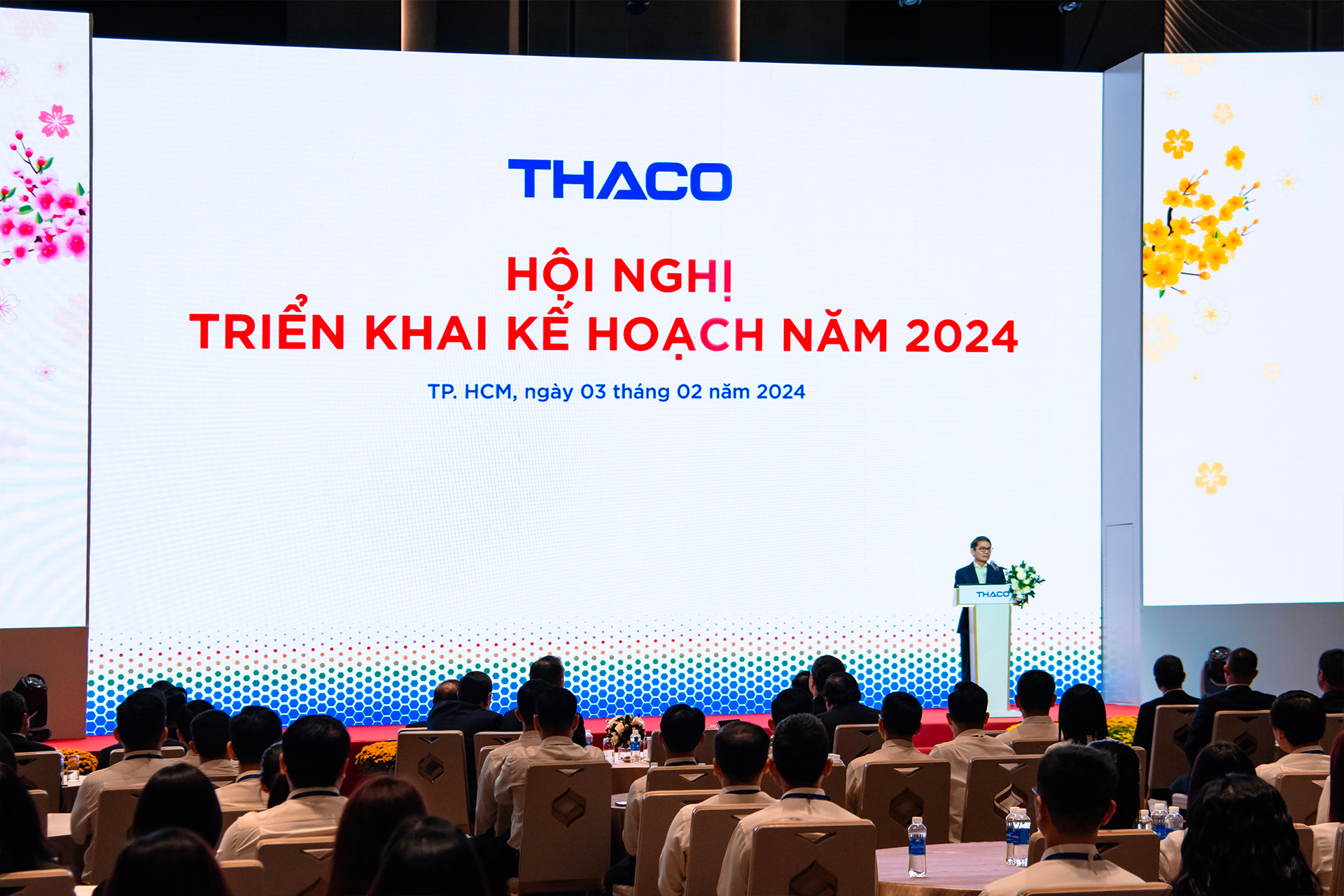 Chủ tịch HĐQT THACO Trần Bá Dương phát biểu tại hội nghị THACO 4