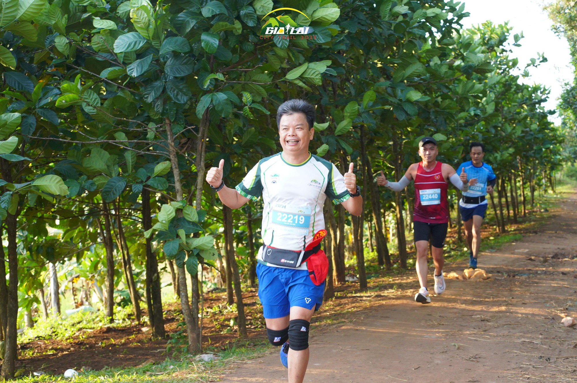 Hơn 4.000 runer tham gia giải chạy "Giấc mơ đại ngàn” - Ảnh 7. Hơn 4.000 runer tham gia giải chạy "Giấc mơ đại ngàn” - Ảnh 7.