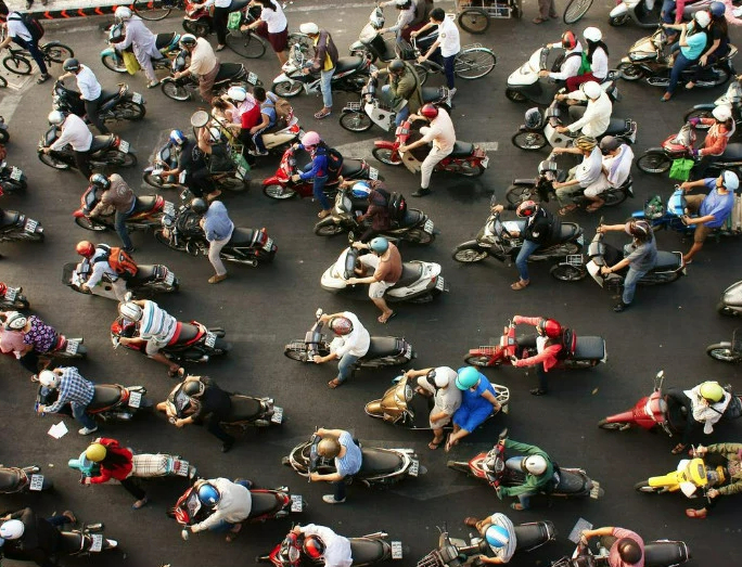 'Tuyệt chiêu' băng qua đường sau 13 lần đến Việt Nam của du khách Úc- Ảnh 2. 'Tuyệt chiêu' băng qua đường sau 13 lần đến Việt Nam của du khách Úc- Ảnh 2.
