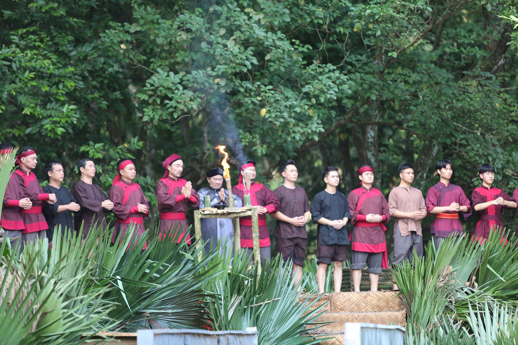Dòng người trẩy hội Lam Kinh - Ảnh 7. Dòng người trẩy hội Lam Kinh - Ảnh 7.