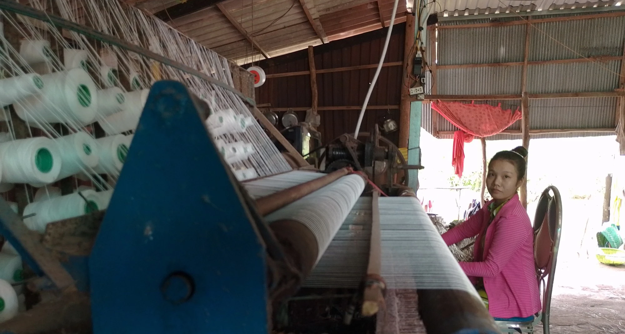 Nửa đêm đi mua chiếu ở chợ ma Đồng Tháp - Ảnh 6. Nửa đêm đi mua chiếu ở chợ ma Đồng Tháp - Ảnh 6.