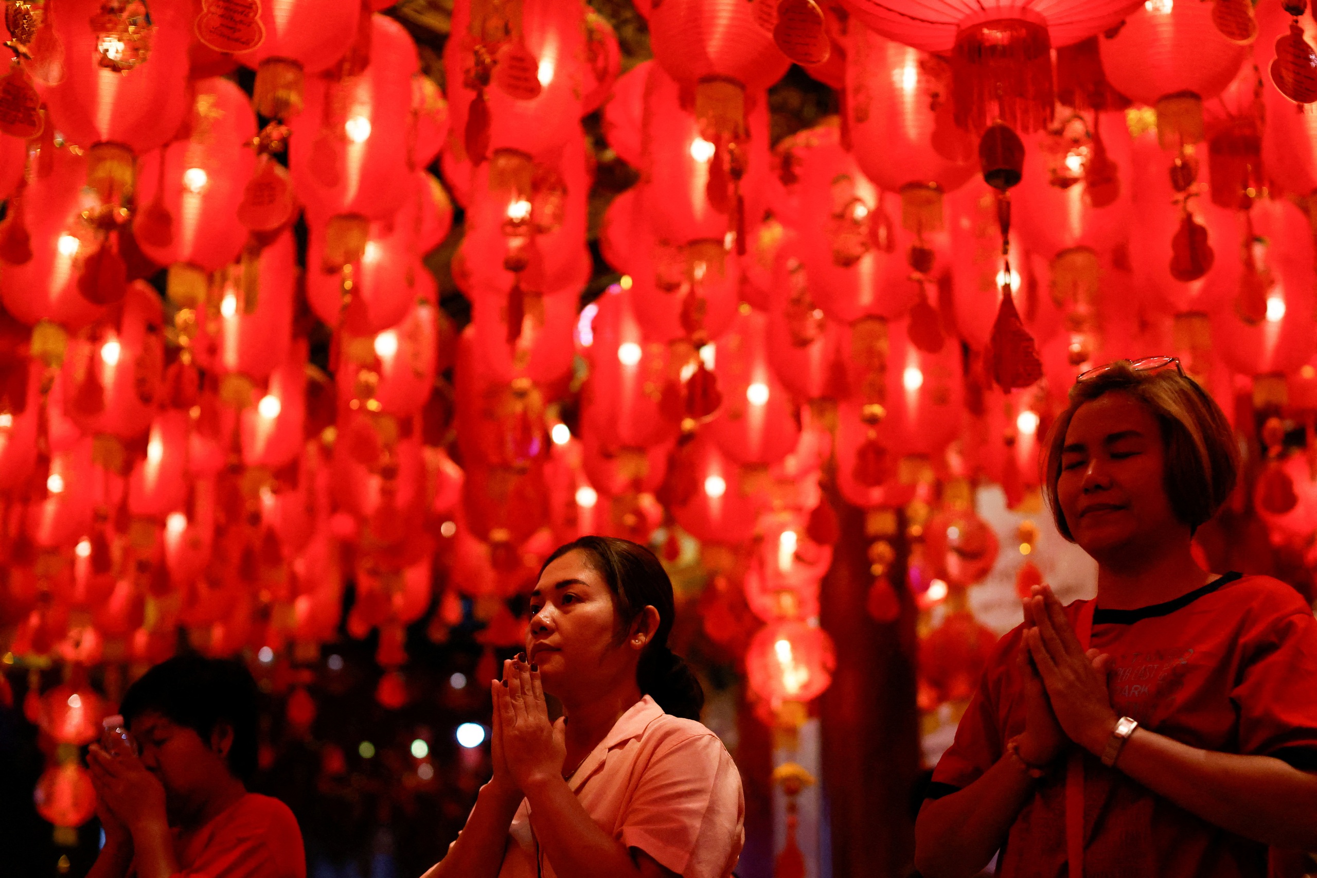 Đêm giao thừa Giáp Thìn rực rỡ sắc màu trên thế giới- Ảnh 8. Đêm giao thừa Giáp Thìn rực rỡ sắc màu trên thế giới- Ảnh 8.