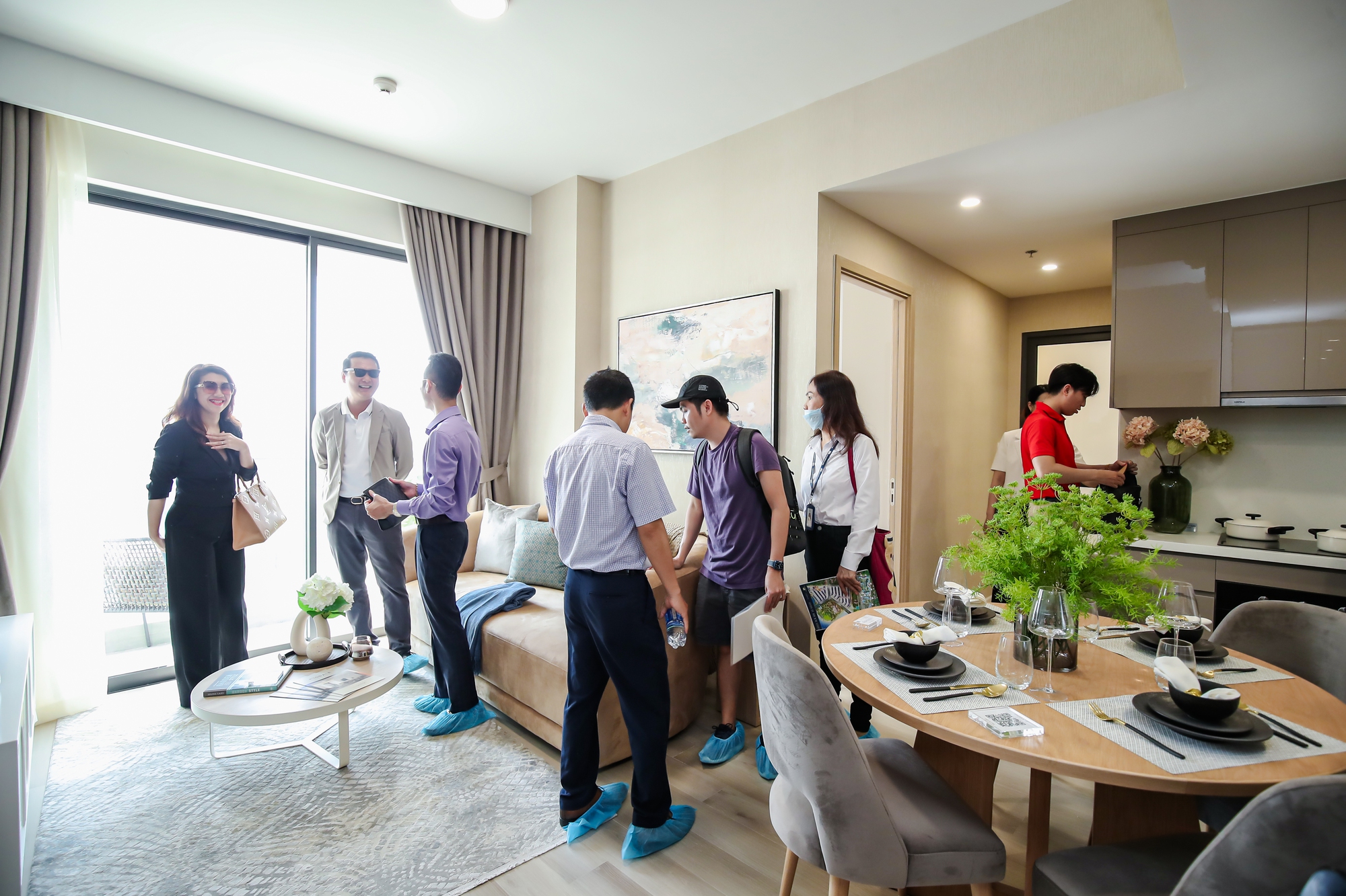 Cơ hội sở hữu căn hộ hạng sang đón sóng hạ tầng và bàn giao - Ảnh 2. Cơ hội sở hữu căn hộ hạng sang đón sóng hạ tầng và bàn giao - Ảnh 2.