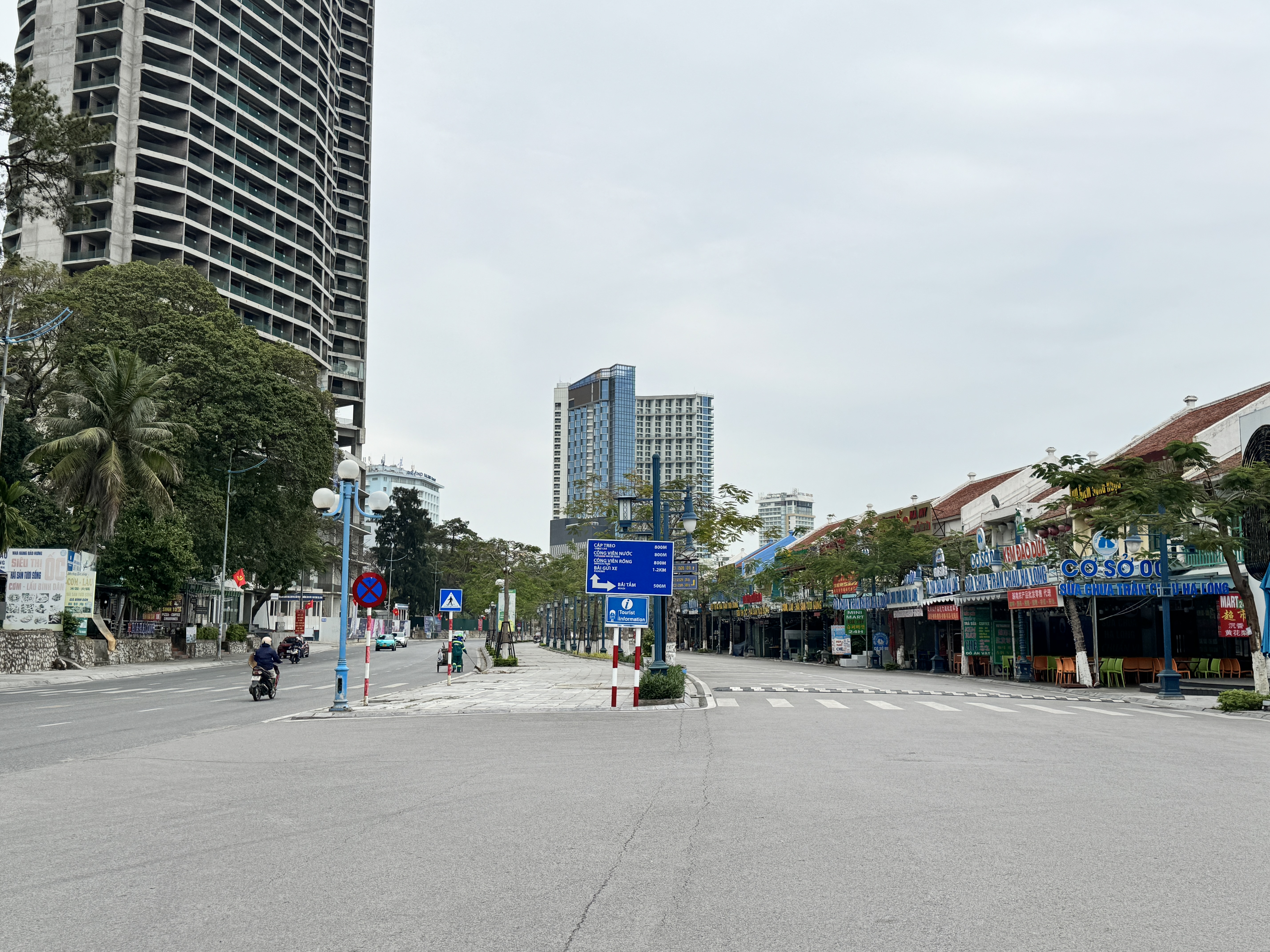 Hạ Long buồn vắng những ngày Tết Nguyên đán - Ảnh 3. Hạ Long buồn vắng những ngày Tết Nguyên đán - Ảnh 3.