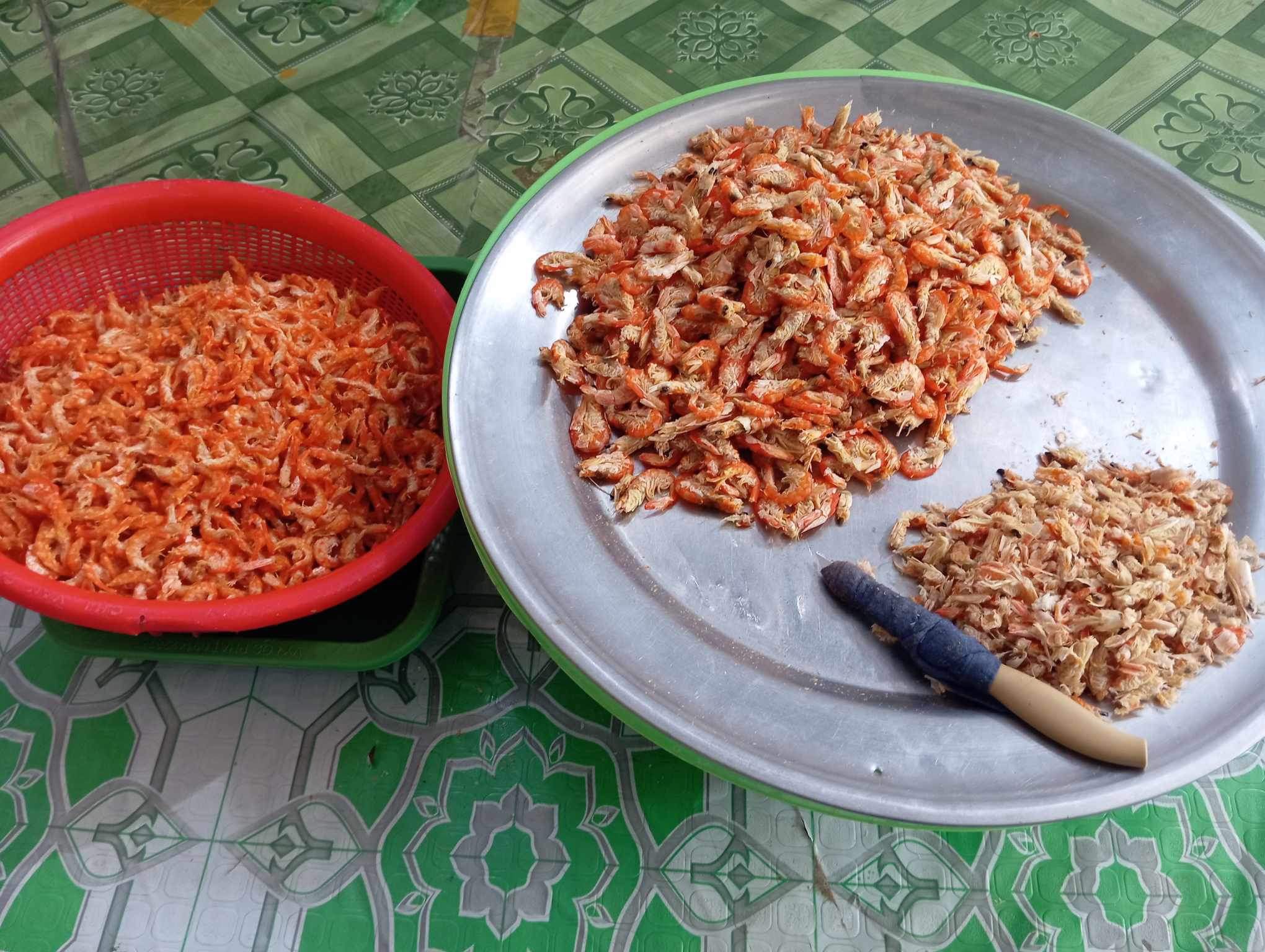 Món quà 'thương quý lắm mới tặng' của người Cà Mau: Tôm khô ngon nức tiếng- Ảnh 4. Món quà 'thương quý lắm mới tặng' của người Cà Mau: Tôm khô ngon nức tiếng- Ảnh 4.